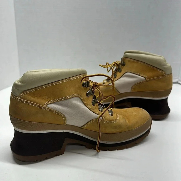 Timberland Ankle Boots Wedges Heeled Nubuck Chukka Tan Cream Women's Size 8 - Picture 4 of 8